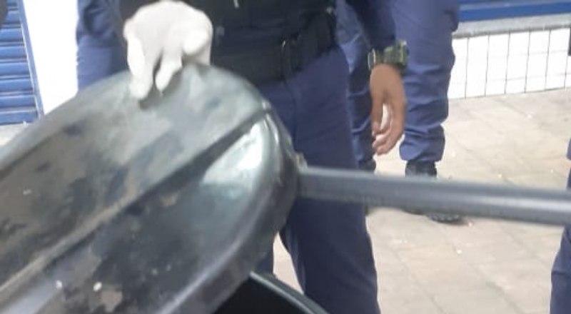 Corpo esquartejado é encontrado dentro de lixeira no Centro de Manaus