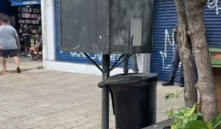 Homem encontrado morto em lixeira no Centro de Manaus era catador de latinhas