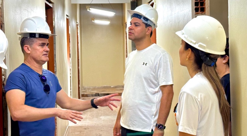 Prefeito David Almeida vistoria obras do Centro Pop, Casa de Passagem e Cras do Mutirão em Manaus