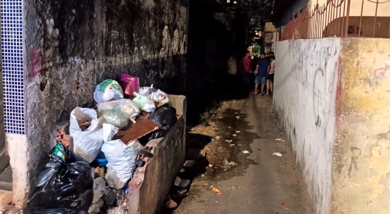 Vulgo ‘Pato’ estava visitando um amigo quando foi morto com sete tiros em beco de Manaus, afirma polícia; veja vídeos
