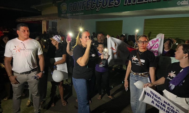 Manifestação com presença da Virada Feminina do AM pede cassação da vereadora Betinha em frente à Câmara de Borba; veja vídeo