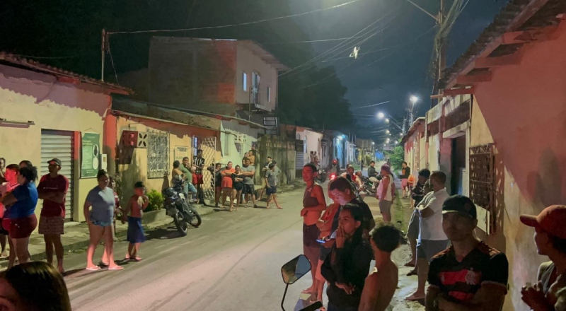 Urgente: homem é morto a tiros no Conjunto Riacho Doce em Manaus; veja vídeos
