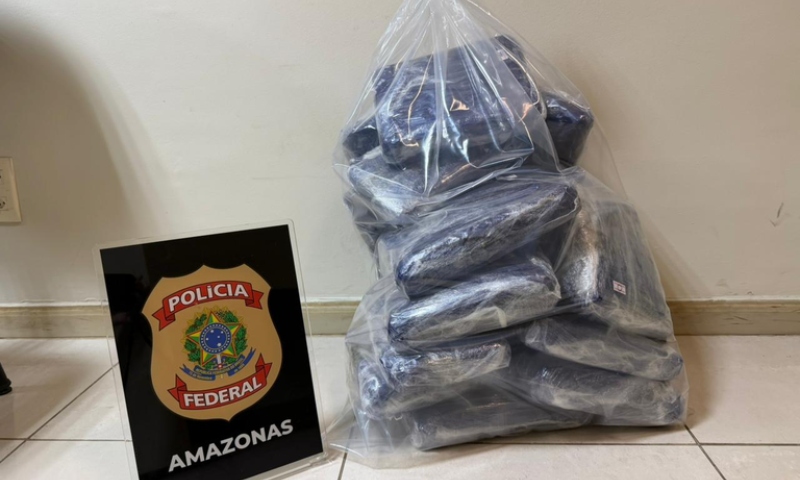 “Até o talo de droga”: ‘mula’ é presa com 18kg de maconha no Aeroporto de Manaus