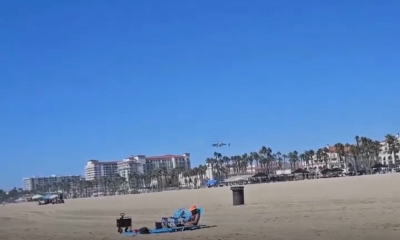 Veja momento em que helicóptero cai e deixa vários feridos na Califórnia
