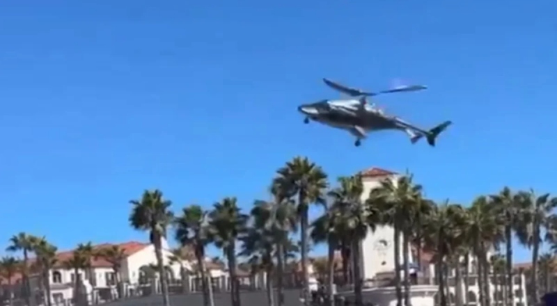 Vídeo mostra momento em que helicóptero cai perto de praia e deixa cinco feridos, na Califórnia; veja