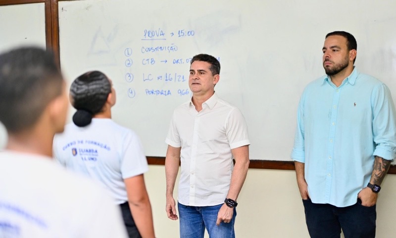 Prefeito David Almeida acompanha formação de novos guardas municipais e reforça compromisso com a segurança pública de Manaus