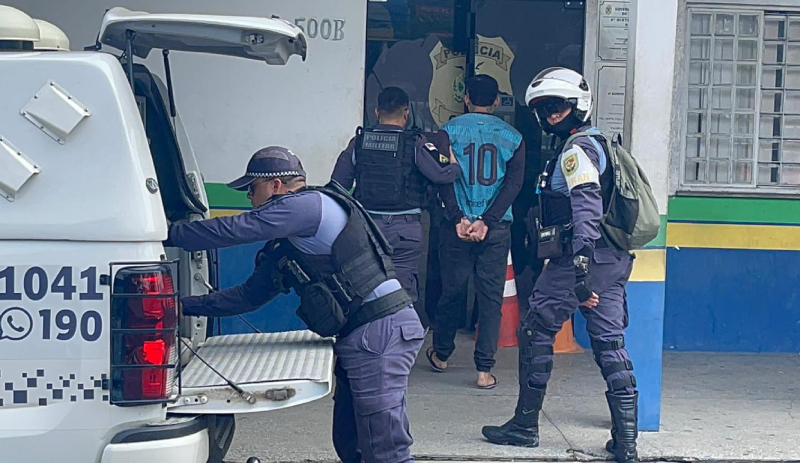 Homem é preso após tentar fugir de blitz do BPTran na Zona Norte de Manaus