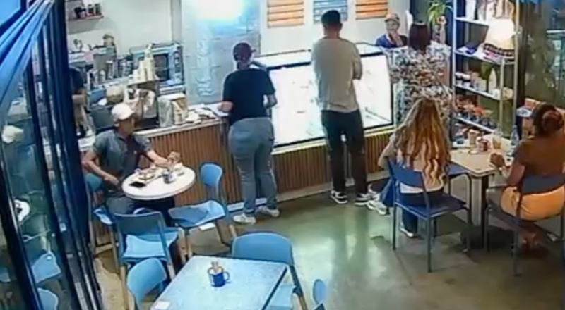 Segundo envolvido no assalto a cafeteria se entrega à polícia em Manaus