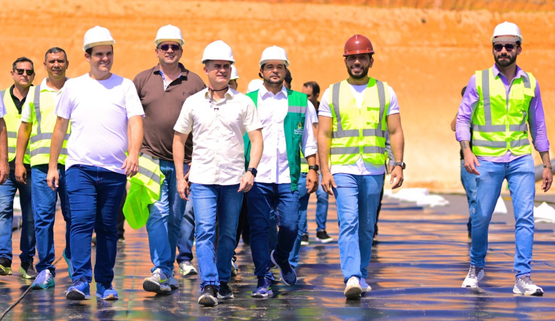 Prefeito David Almeida apresenta obras do primeiro aterro sanitário do Amazonas