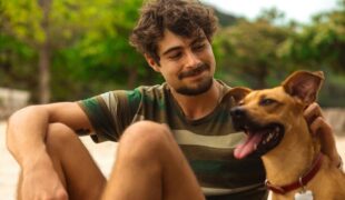"Caramelo” conquista o mundo: filme brasileiro com Rafa Vitti entra no Top 3 global da Netflix e é sucesso em 81 países