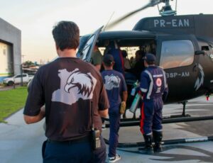 SAMU aciona helicóptero para salvar vida de criança e idosa em Manaus; veja