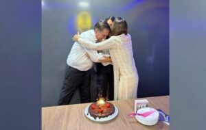 Bolsonaro e Michelle comemoram aniversário de 15 anos da filha Laura