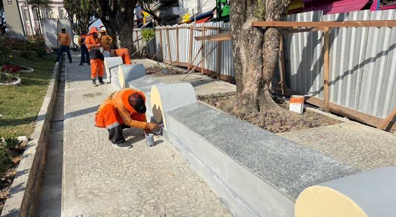 Prefeitura de Manaus revitaliza praça dos Remédios