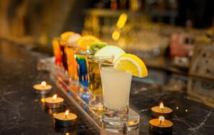Vendas em bares e restaurantes caem após bebidas adulteradas com metanol