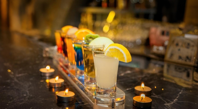 Vendas em bares e restaurantes caem após bebidas adulteradas com metanol