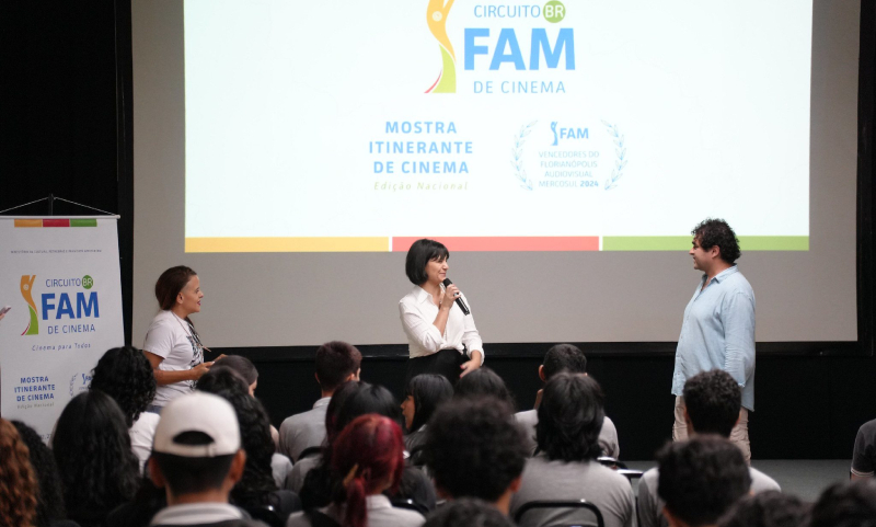 Circuito FAM de Cinema tem sessões acessíveis e público cheio no Palacete Provincial