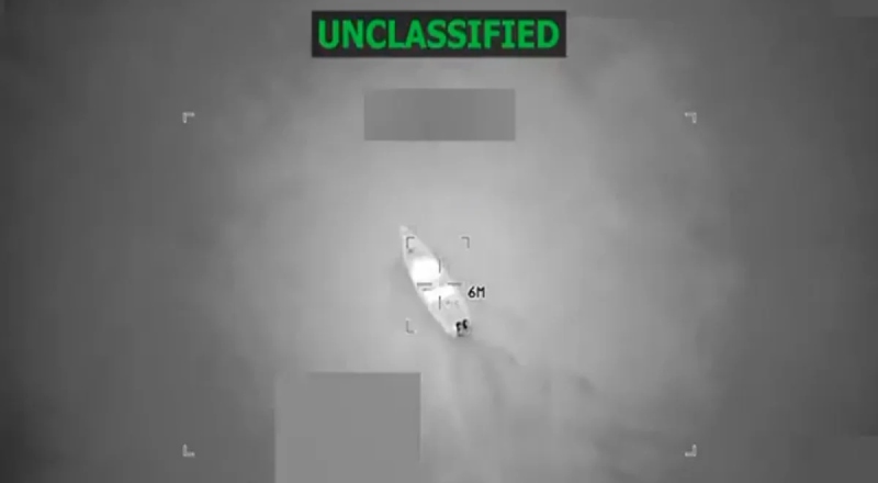 “Foi um massacre”: EUA atacam embarcação no Caribe e deixam vários mortos; veja vídeo