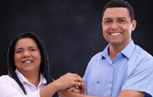 "Corrupção e favorecimento": prefeita de Nova Olinda do Norte aprova lei que garante assessores e seguranças a ex-prefeito