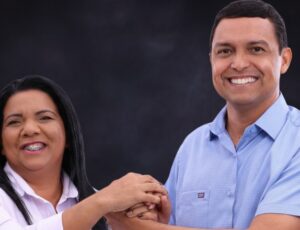 "Corrupção e favorecimento": prefeita de Nova Olinda do Norte aprova lei que garante assessores e seguranças a ex-prefeito