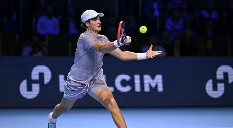 João Fonseca brilha, derrota espanhol e chega à sua primeira final de um torneio ATP 500