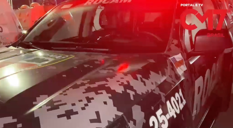 ROCAM flagra homem no alto de kitnet apontando arma para a rua, em Manaus; veja vídeo