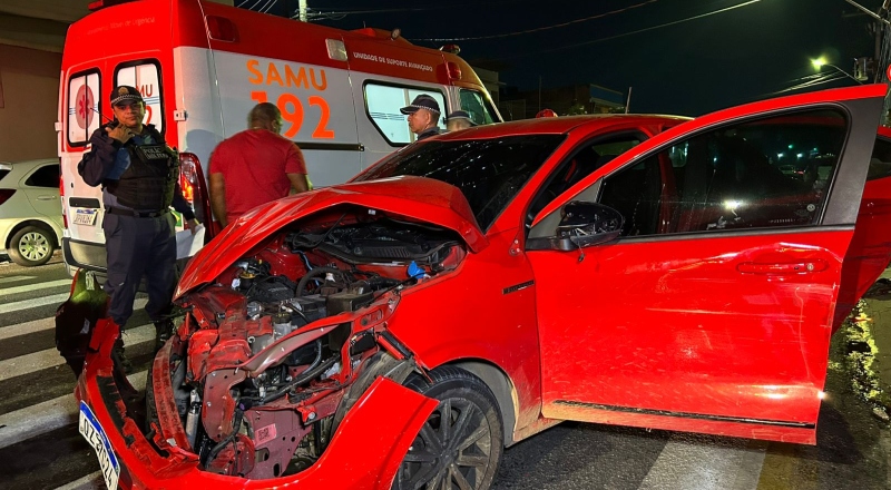 Após brigar com a esposa, homem pega carro e quase mata três crianças e duas mulheres, em Manaus; veja vídeos