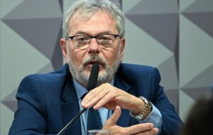 Ex-diretor do INSS admite ter recebido R$ 2 milhões de empresas ligadas ao esquema