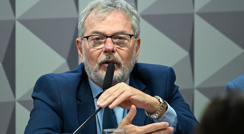 Ex-diretor do INSS admite ter recebido R$ 2 milhões de empresas ligadas ao esquema