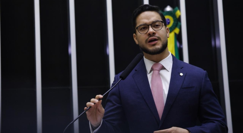 Projeto relatado por Adail Filho é aprovado por unanimidade na Câmara e garante mamografia anual a partir dos 40 anos