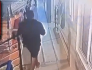 Líder de facção de Manaus é executado com bebê no colo em Florianópolis; veja vídeos