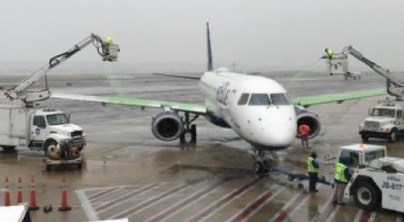 Passageiros ficam feridos após avião fazer pouso de emergência na Flórida