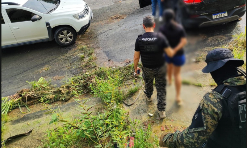 Casal é preso por abusar de filha de 7 anos e vender conteúdos na internet no bairro Nova Cidade; veja vídeo