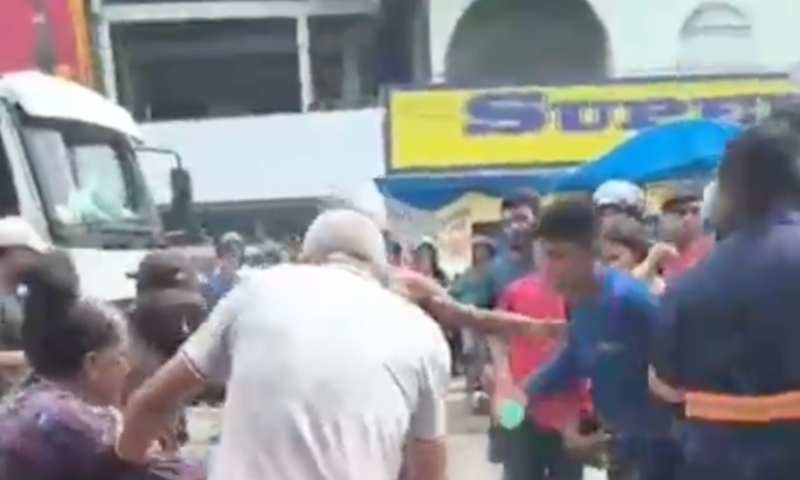 Suposto ‘Jack’ é espancado após ser acusado de filmar menina dentro de supermercado em Manaus; veja vídeo