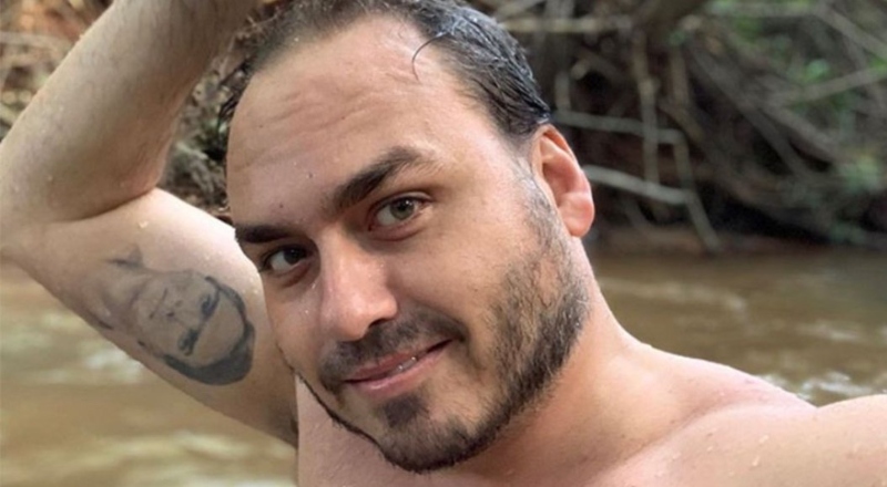 “Será no AM?”: Após ser rejeitado em SC, agronegócio se movimenta para emplacar Carlos Bolsonaro candidato na Região Norte