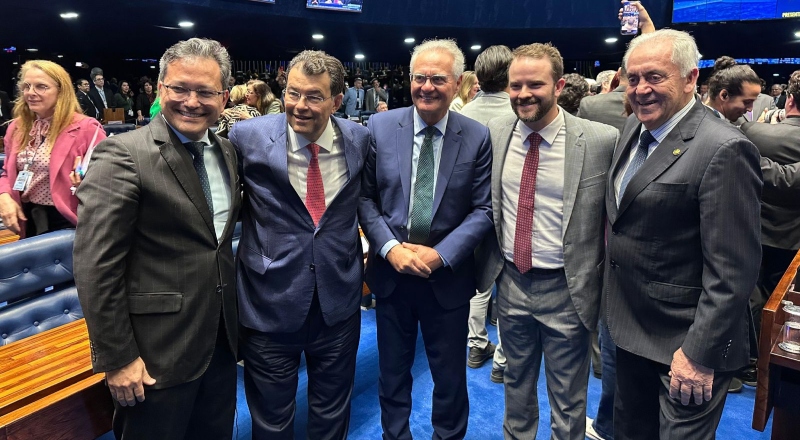 Senador Eduardo Braga comemora isenção do IR para quem recebe até R$ 5 mil: “vitória do povo”; veja vídeo