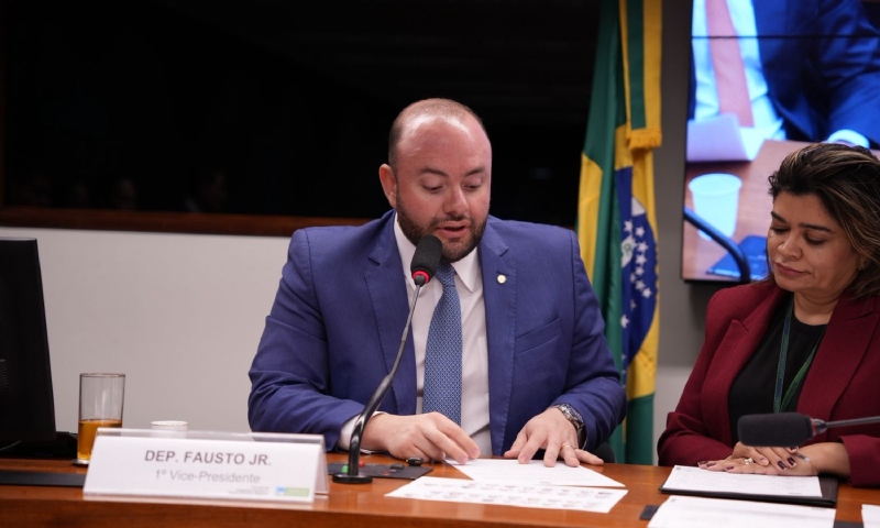 Fausto Jr. aprova indicação de quase R$ 8 bilhões para projetos de desenvolvimento regional no Brasil