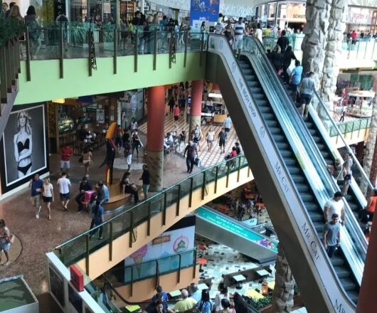 Shoppings de Manaus desafiam crise nacional e impulsionam economia de consumo no fim de ano