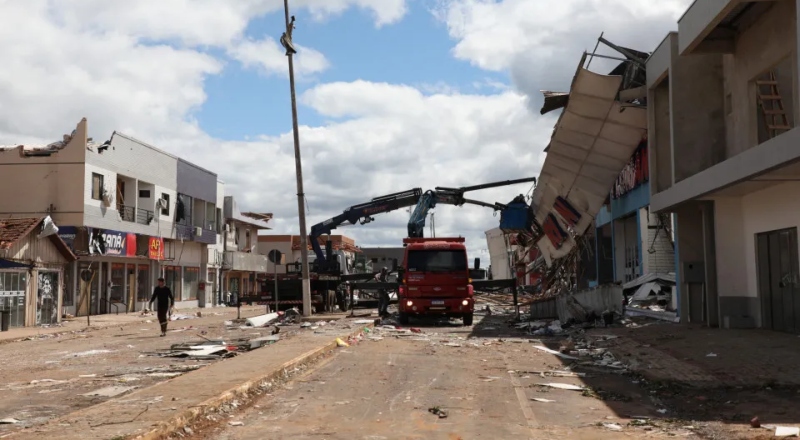 Deputados do Paraná votam auxílio de R$ 50 mil a famílias com casas destruídas por tornado