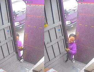 “O último trabalho”: entregador tenta consertar porta de caminhão e o pior acontece; veja vídeo