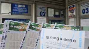Mega-Sena acumula para R$ 230 milhões; confira os números sorteados