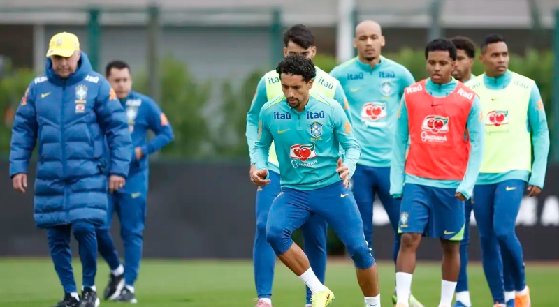 Seleção brasileira treina em Londres para amistoso com Senegal