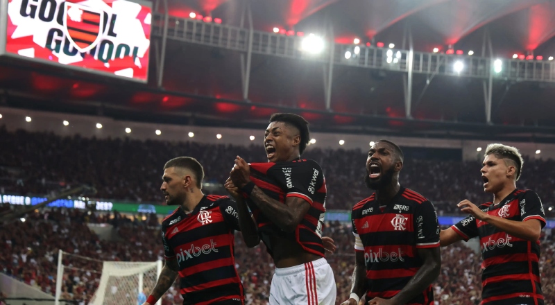 Virada no Brasileirão: Flamengo assume a liderança e atinge 72% de chances de título
