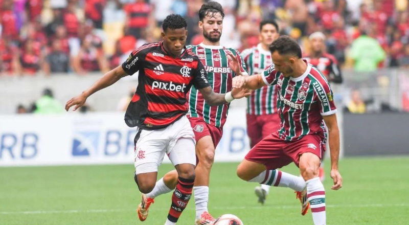 Fluminense e Flamengo duelam em confronto decisivo pela 34ª rodada do Brasileirão nesta quarta-feira (19)