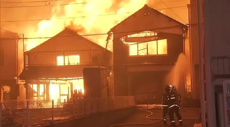 Incêndio no Japão destrói 170 casas, força evacuações e deixa pelo menos um morto; veja vídeo
