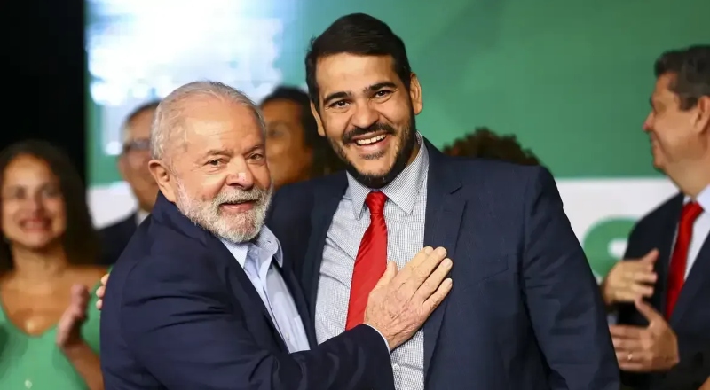 Lula confirma indicação de Jorge Messias para o cargo de ministro do STF