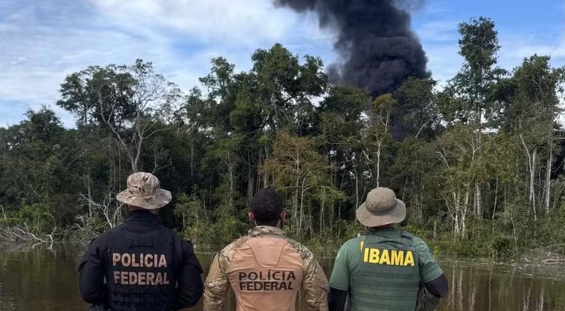 PF e polícia da Colômbia destroem 14 dragas de garimpo ilegal em região de fronteira da Amazônia