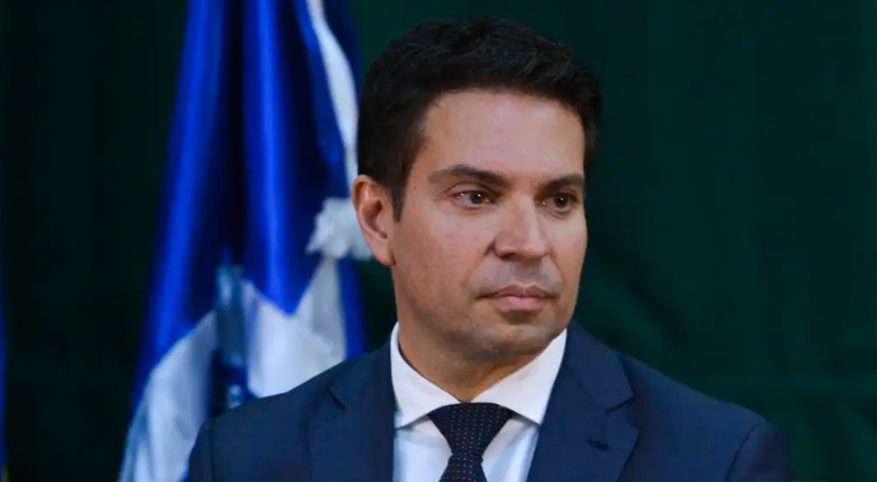 Moraes determina prisão de Ramagem após deputado ser visto em Miami