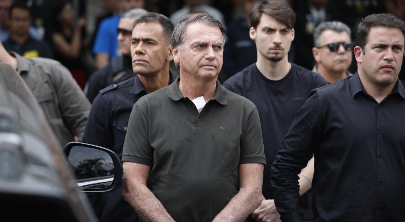 Jair Bolsonaro é preso preventivamente a pedido da PF em Brasília