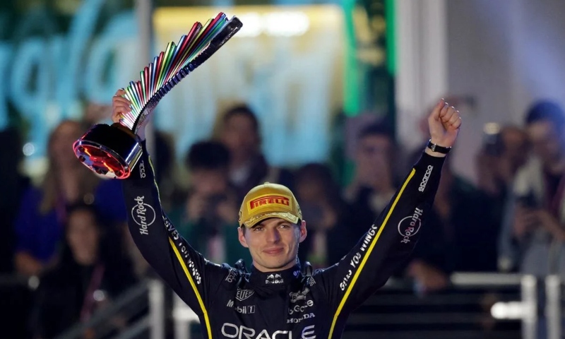 Verstappen vence em Las Vegas e aumenta chance de título na Fórmula 1