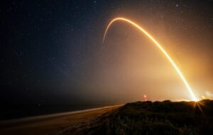 Flórida supera 100 lançamentos no ano e entra em nova era espacial com pressão por modernização